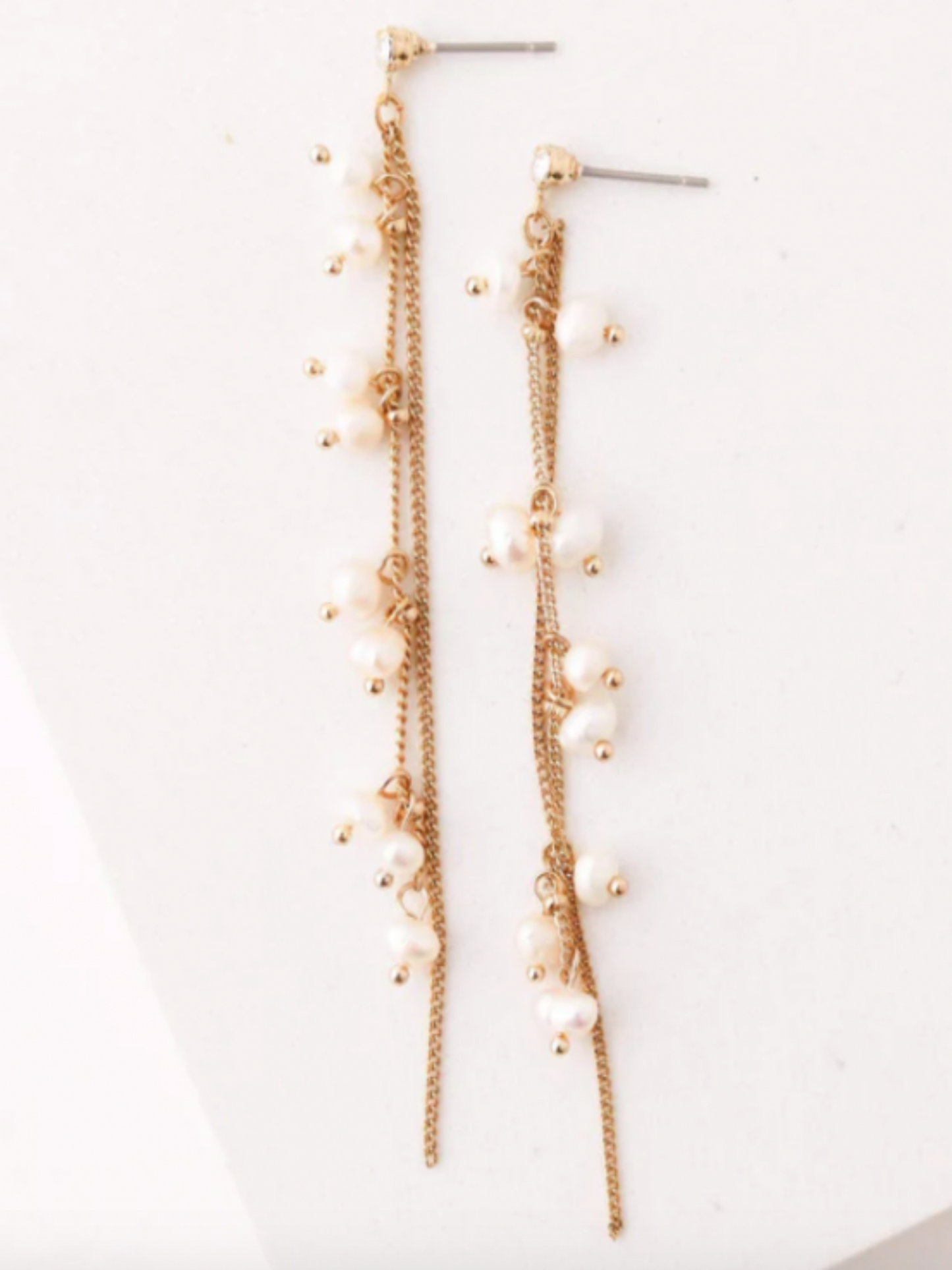 Dot Pearl Earrings