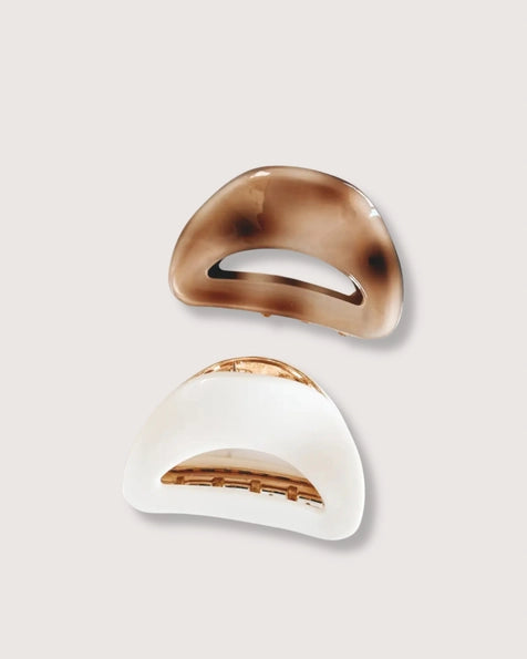 Retro Cream and Gold Claw Hair Clip